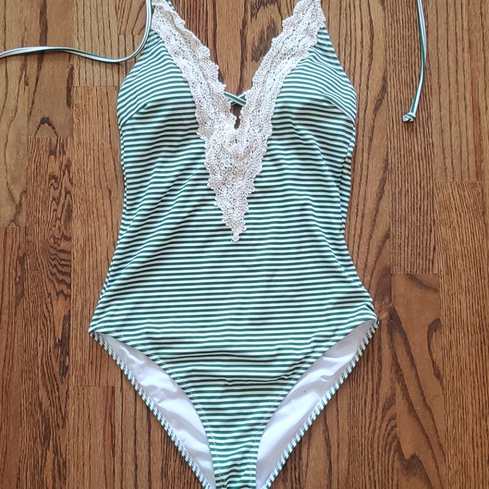 Cupshe stripe v-neck lace one piece swimsuit
